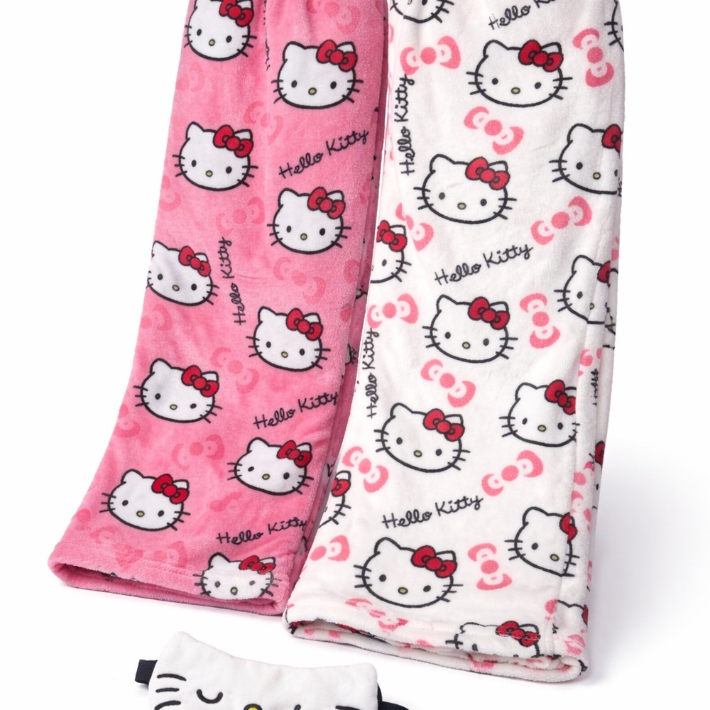 Hello Kitty Kids Pajama Bottoms in Pink and White plus sleepmask